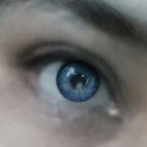 Meet your Posher, Adela